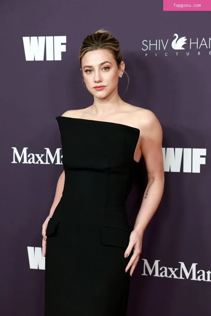 Lili Reinhart
