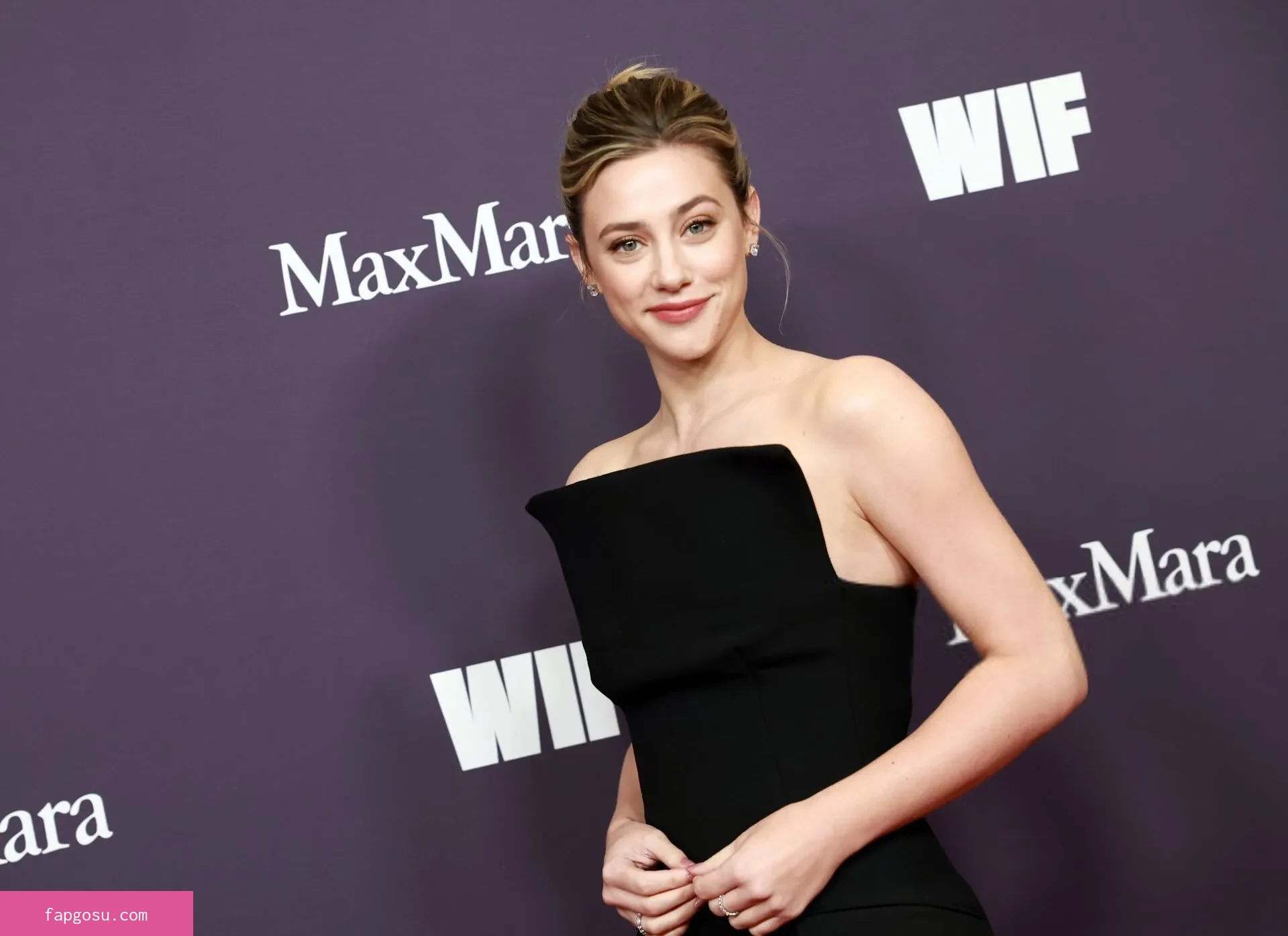 Lili Reinhart