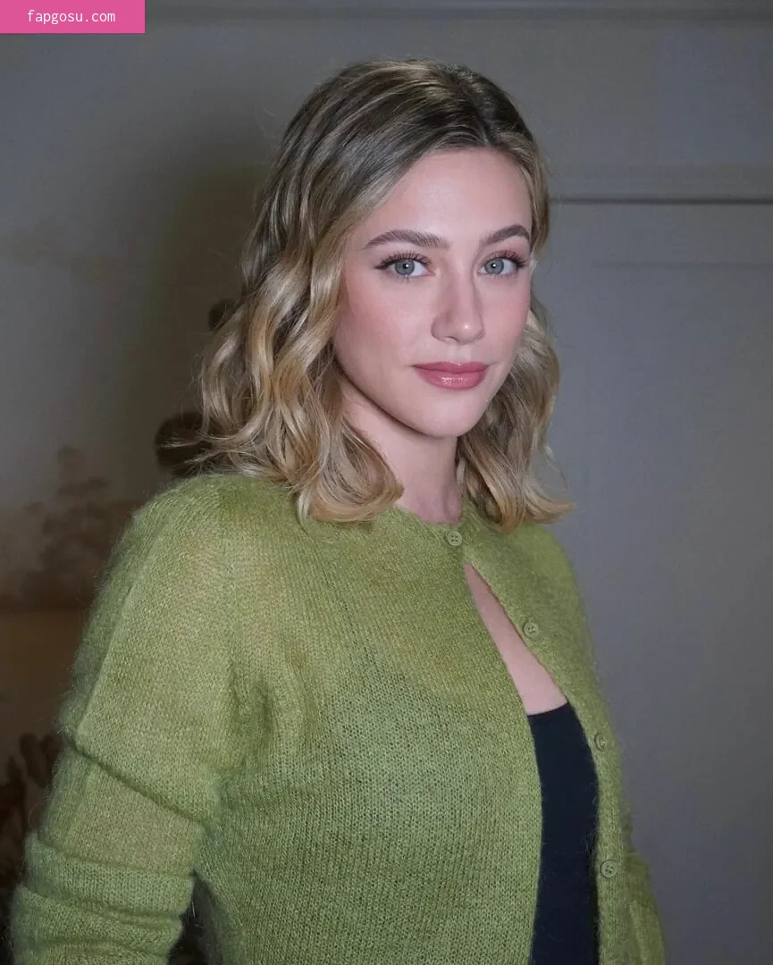 Lili Reinhart