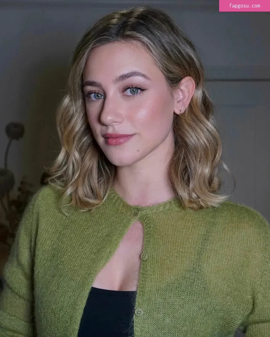 Lili Reinhart