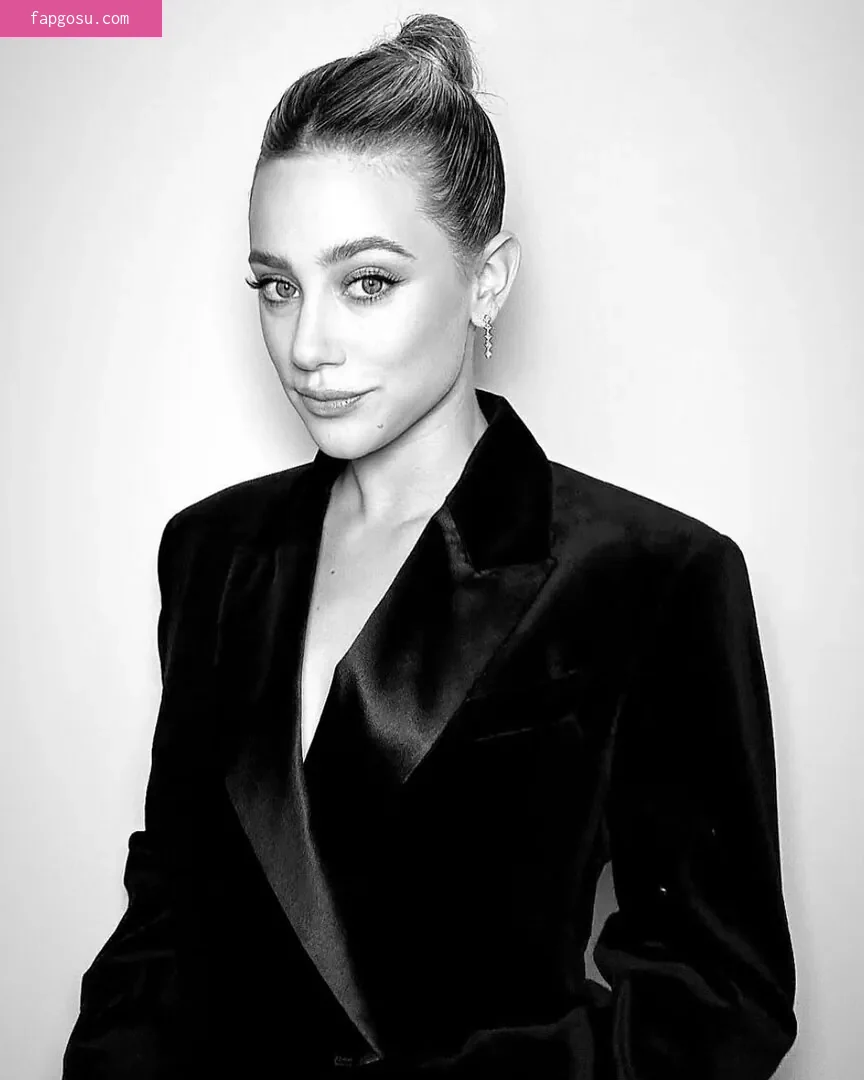 Lili Reinhart