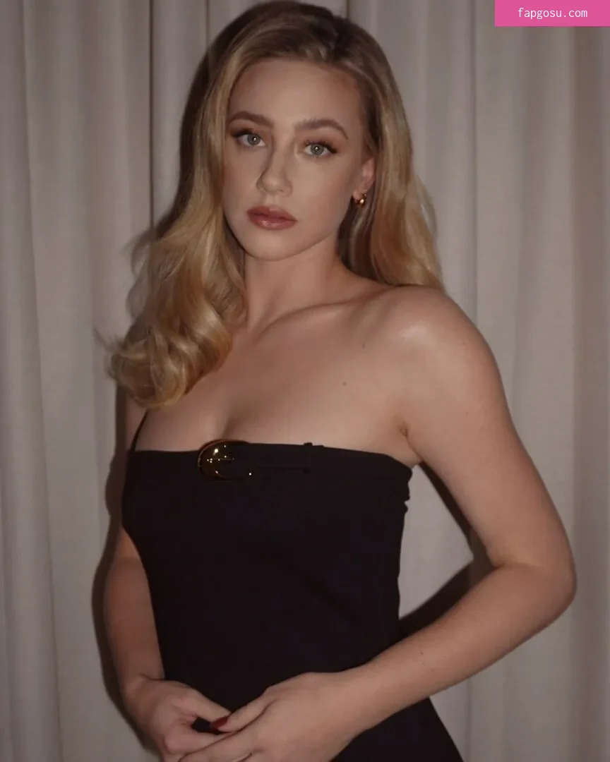 Lili Reinhart