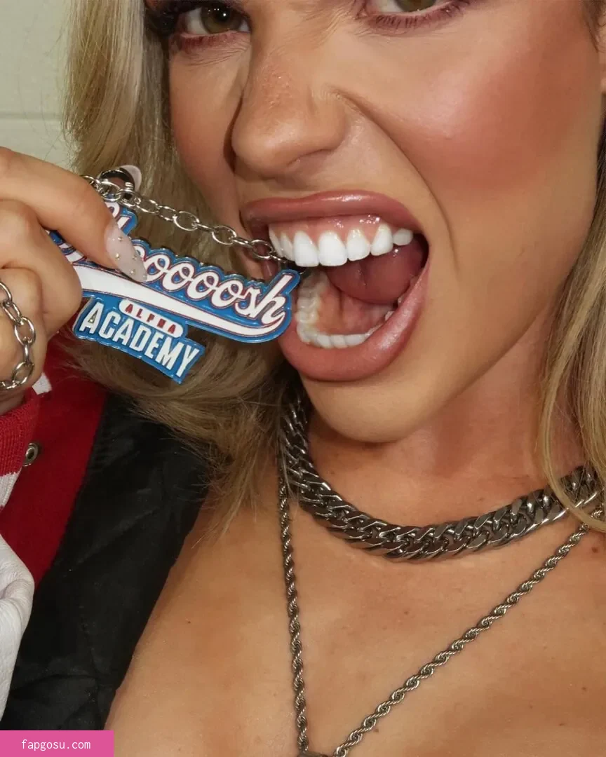 Maxxine Dupri