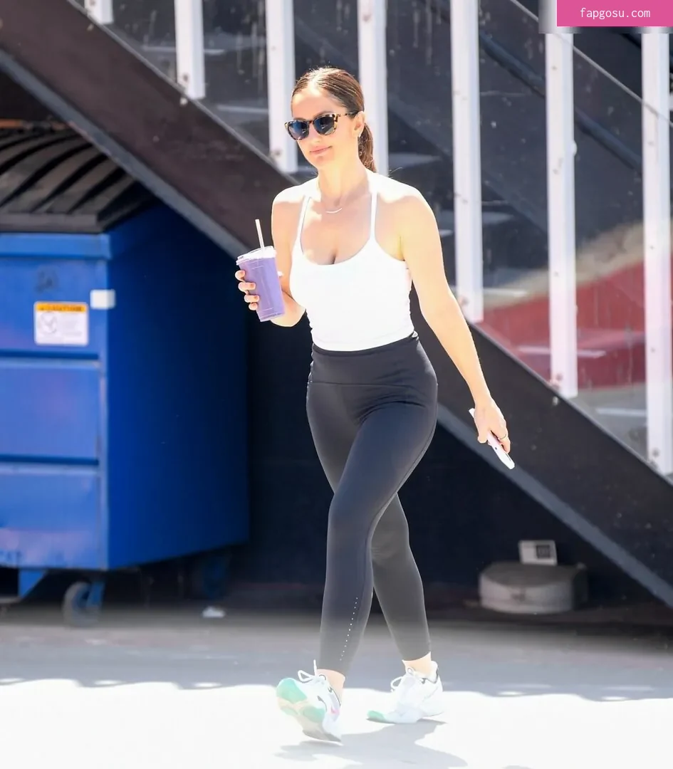 Minka Kelly
