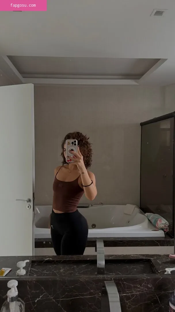 Mel Maia
