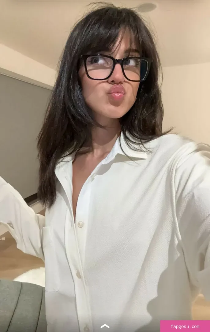 Melody Oz
