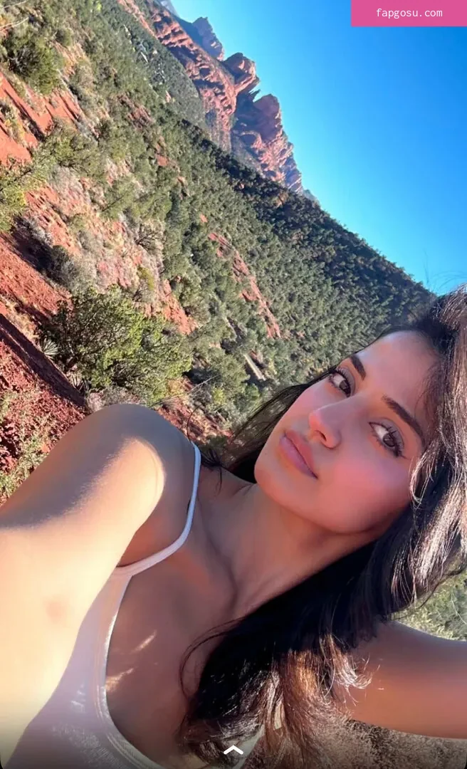 Melody Oz