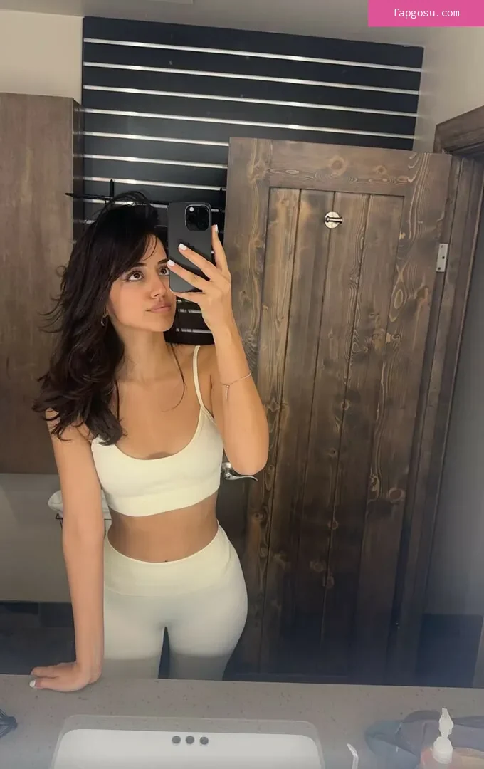 Melody Oz