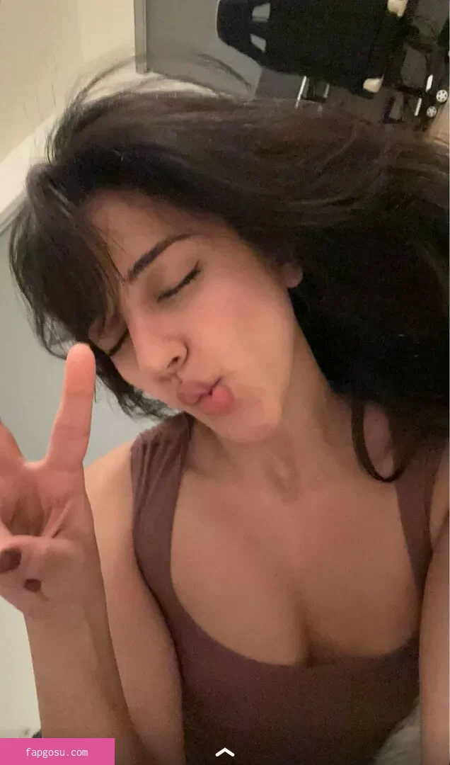 Melody Oz