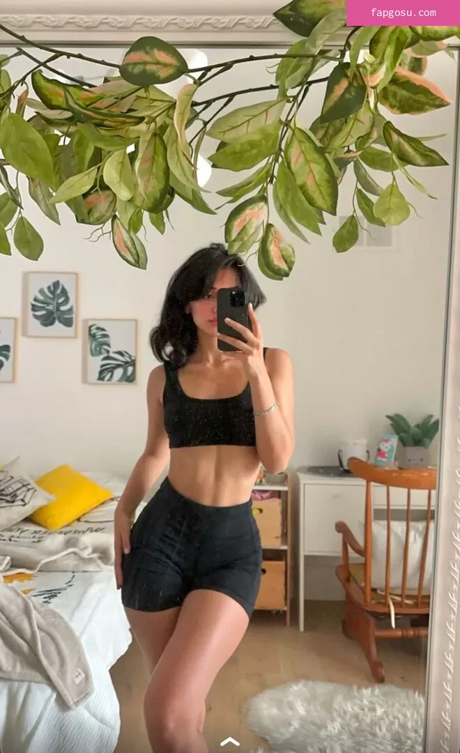 Melody Oz