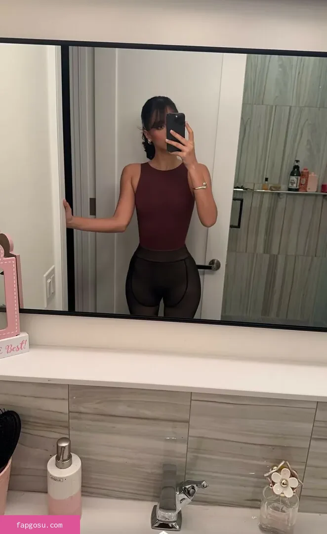 Melody Oz