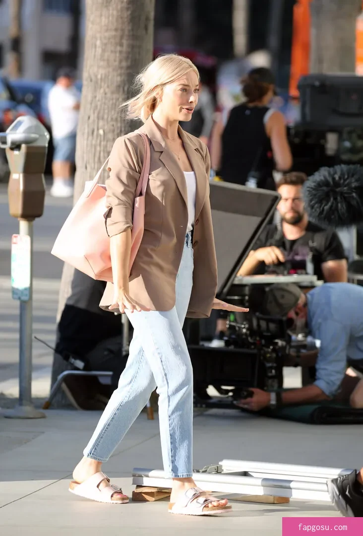 Margot Robbie