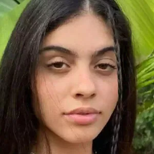 Menina Veneno