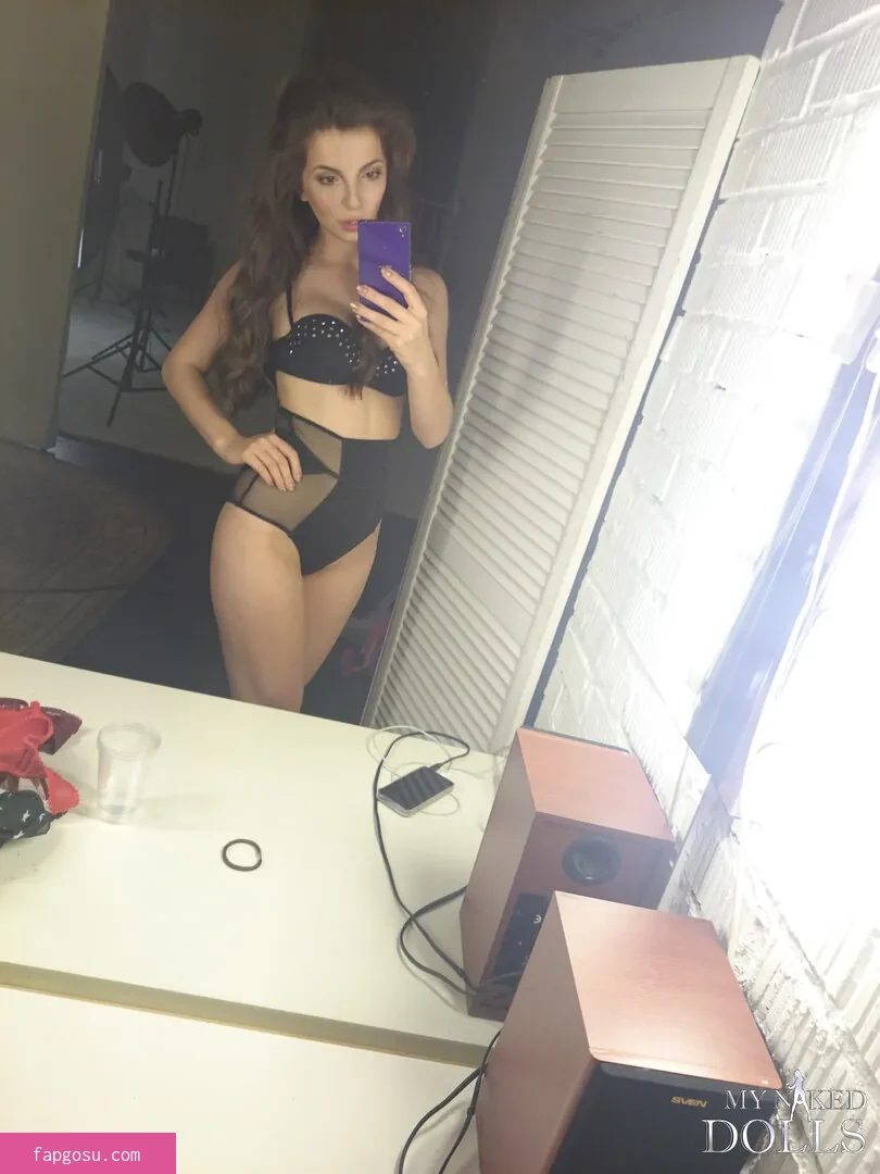 MyNakedDolls