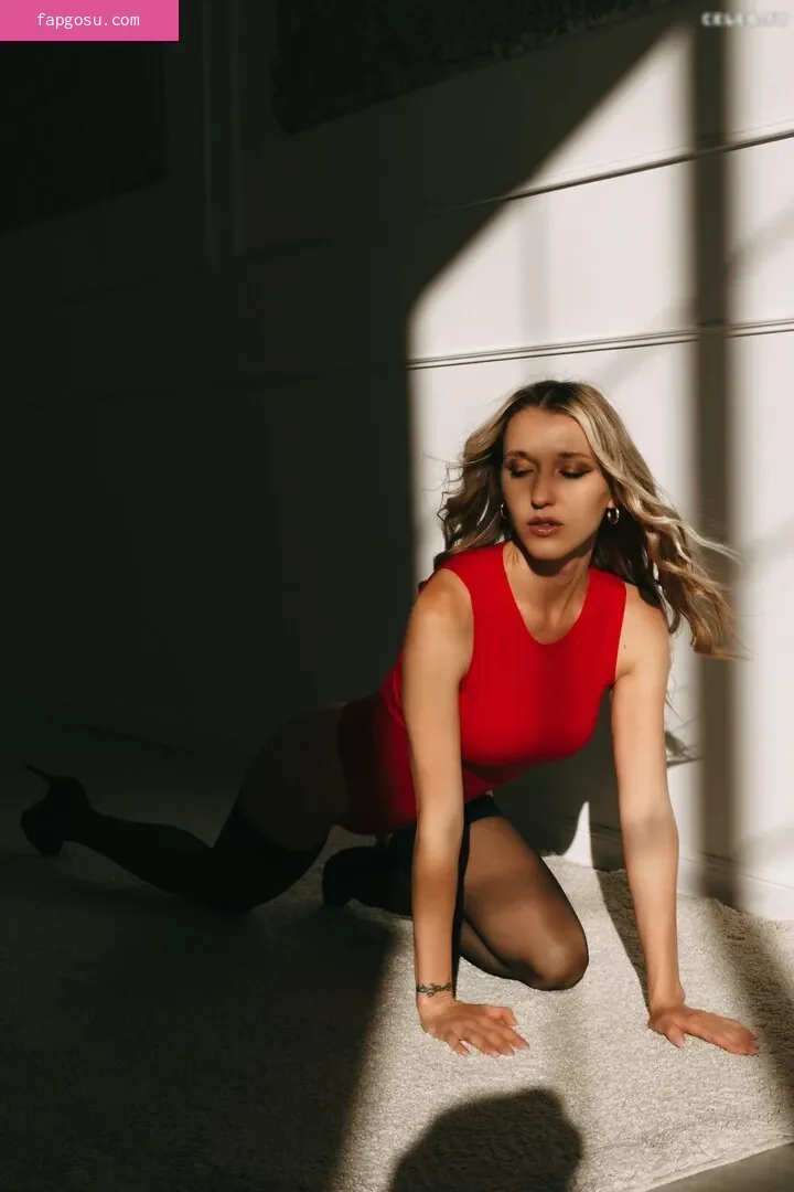 Natalie (Avo)