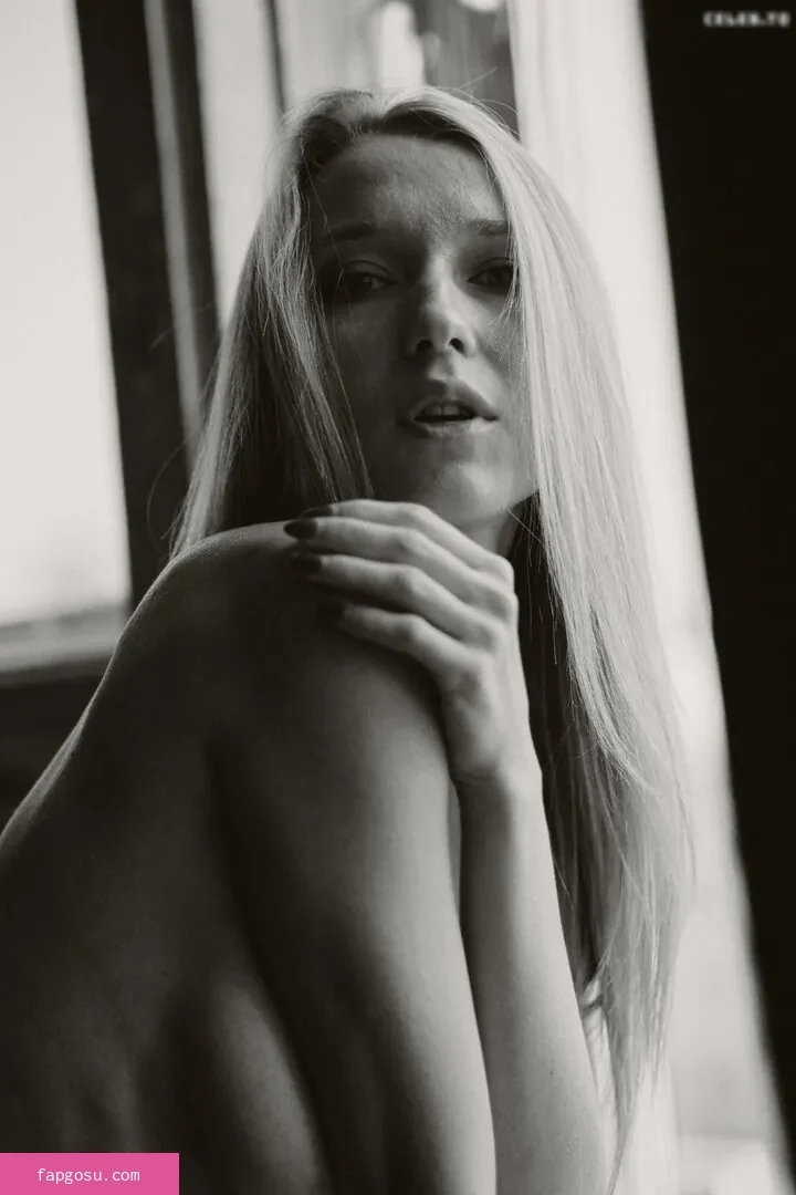 Natalie (Avo)