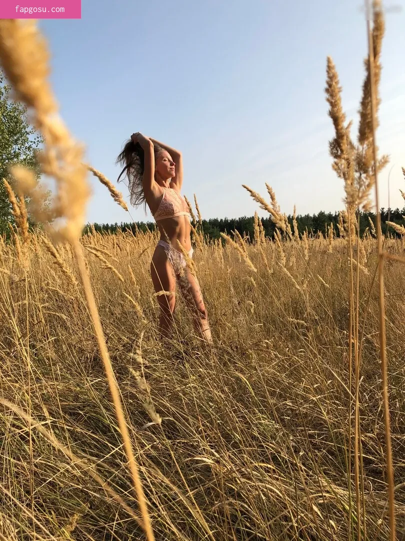 Natalie (Avo)