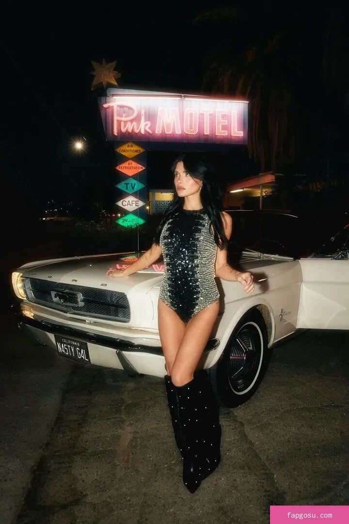 Nessa Barrett