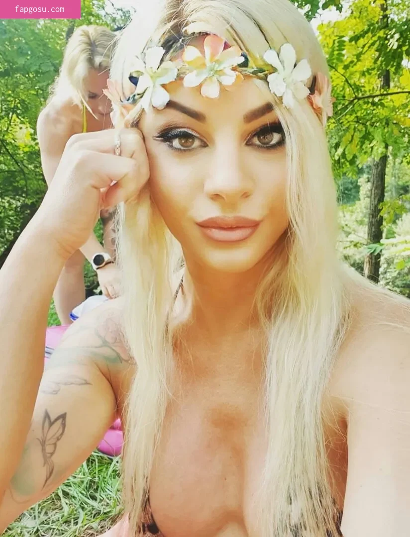 Noemi Blonde