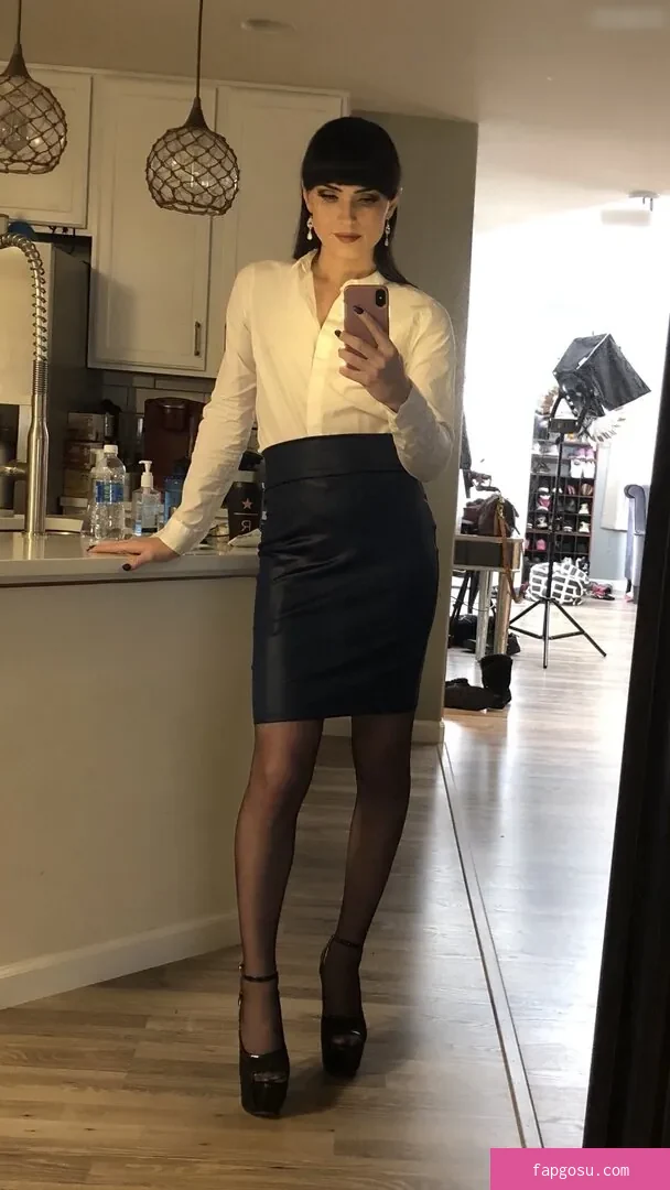 Natalie Mars