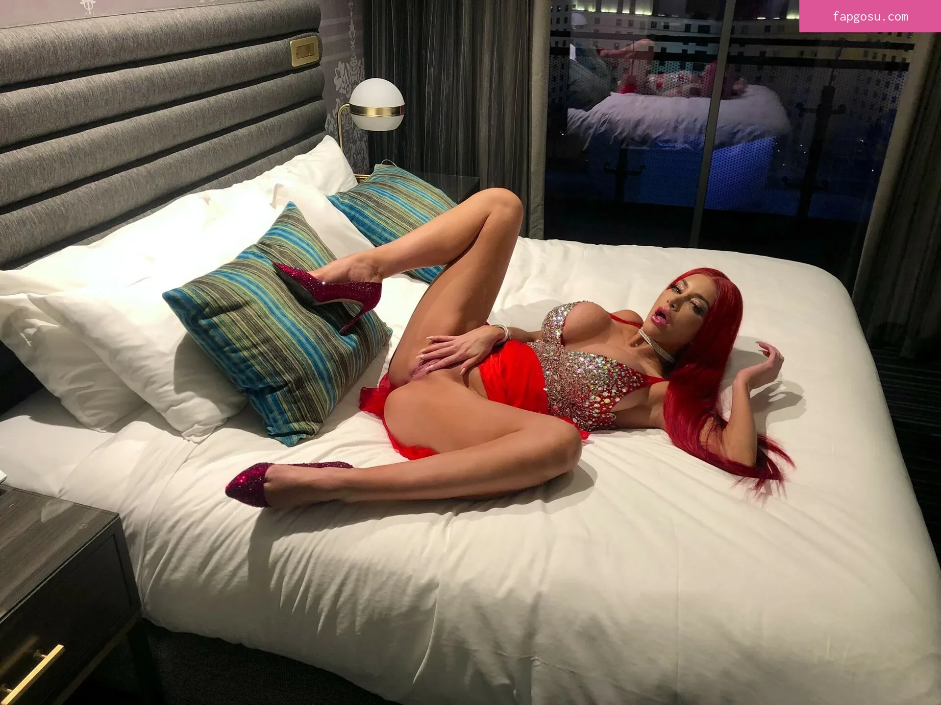 Nicolette Shea