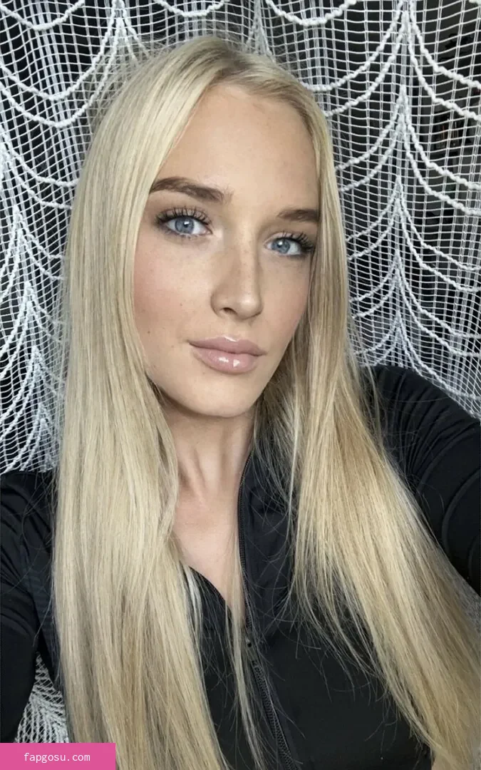 Nicolette Shea