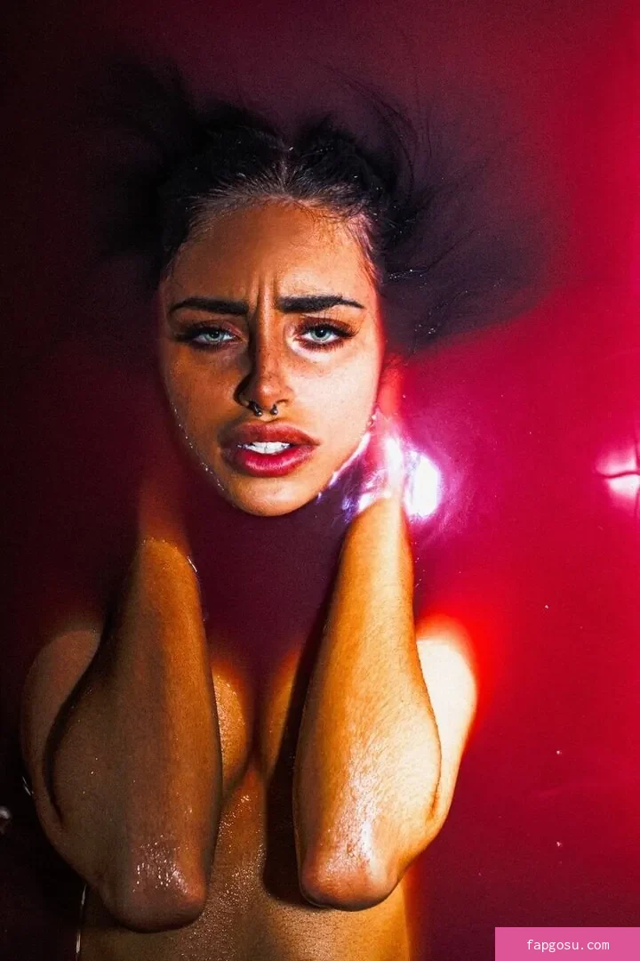 Naomi Woods