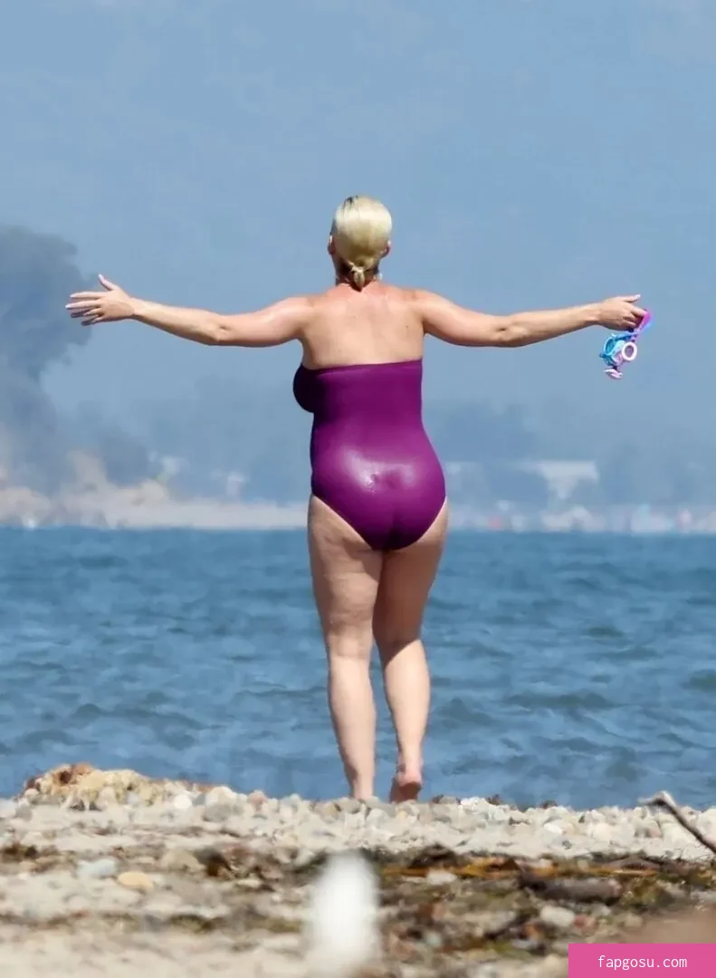 Pregnant Celebs