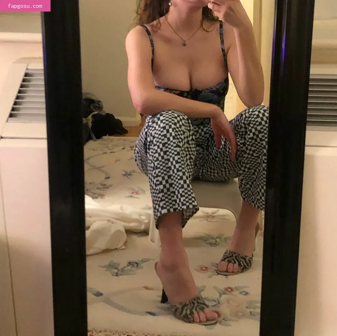 Rachel Anne Sennott