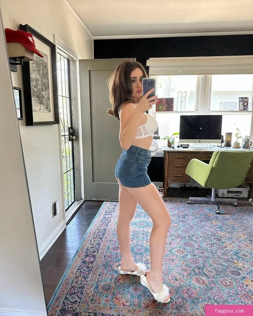 Rachel Anne Sennott