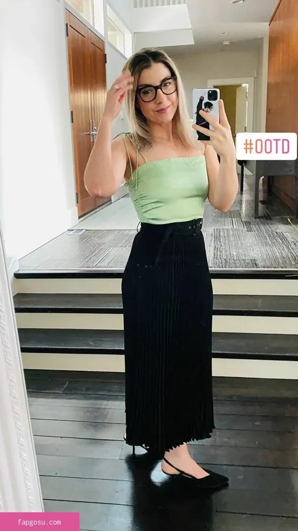 Rebecca Ford