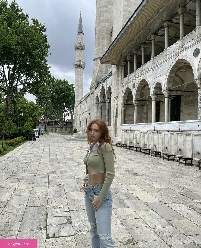 Renata Ri