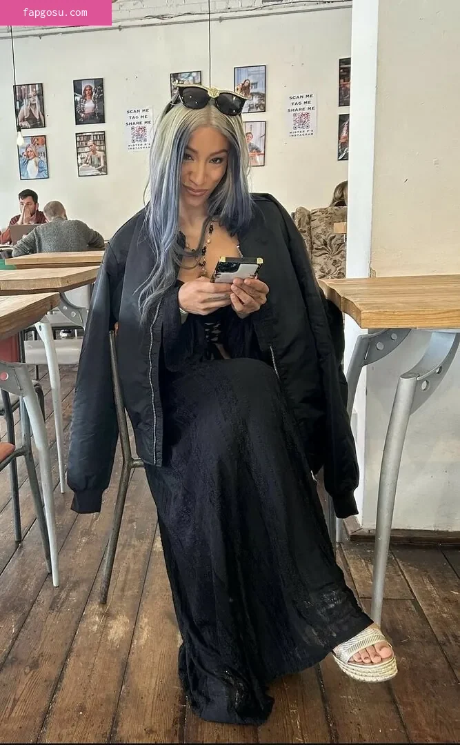 Sasha Banks