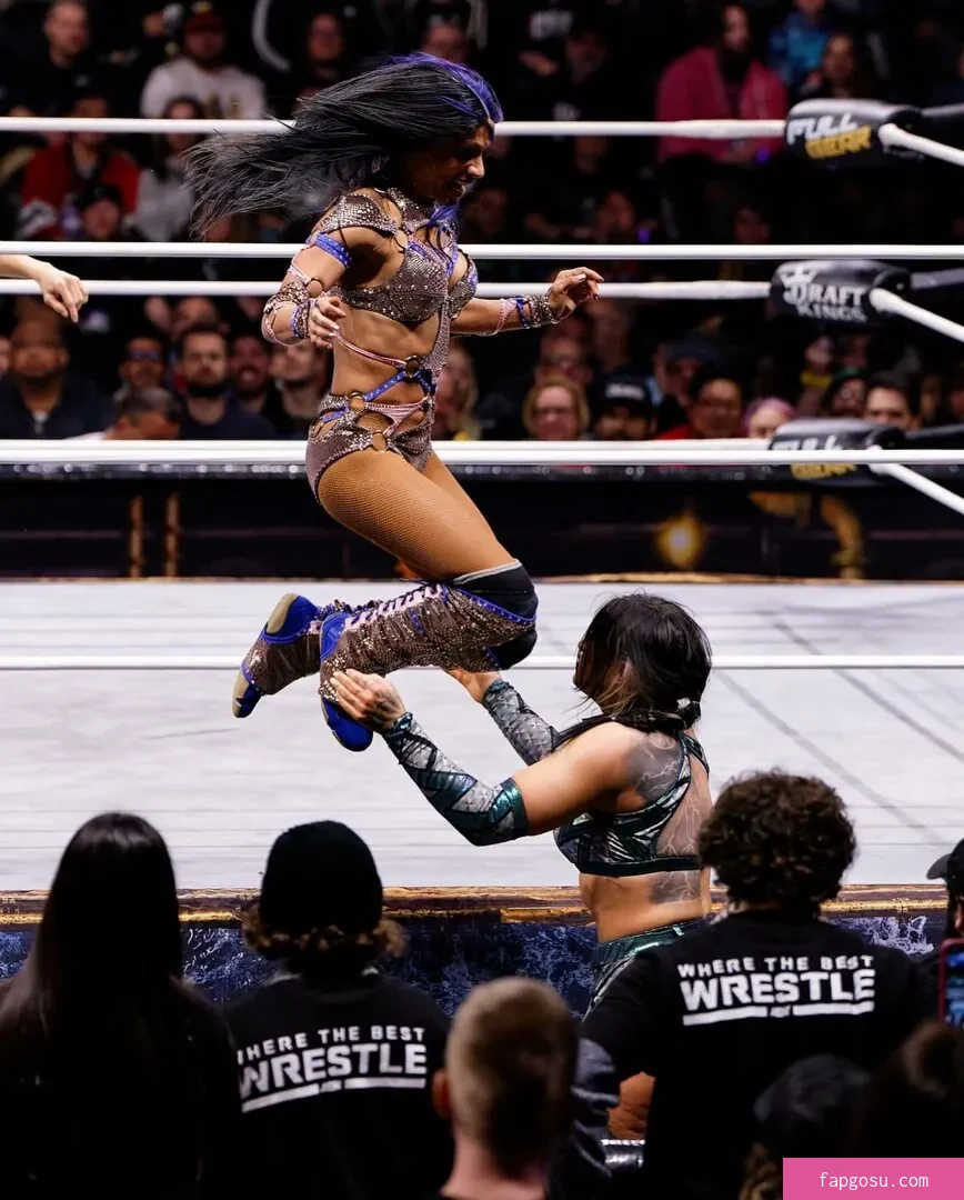 Sasha Banks