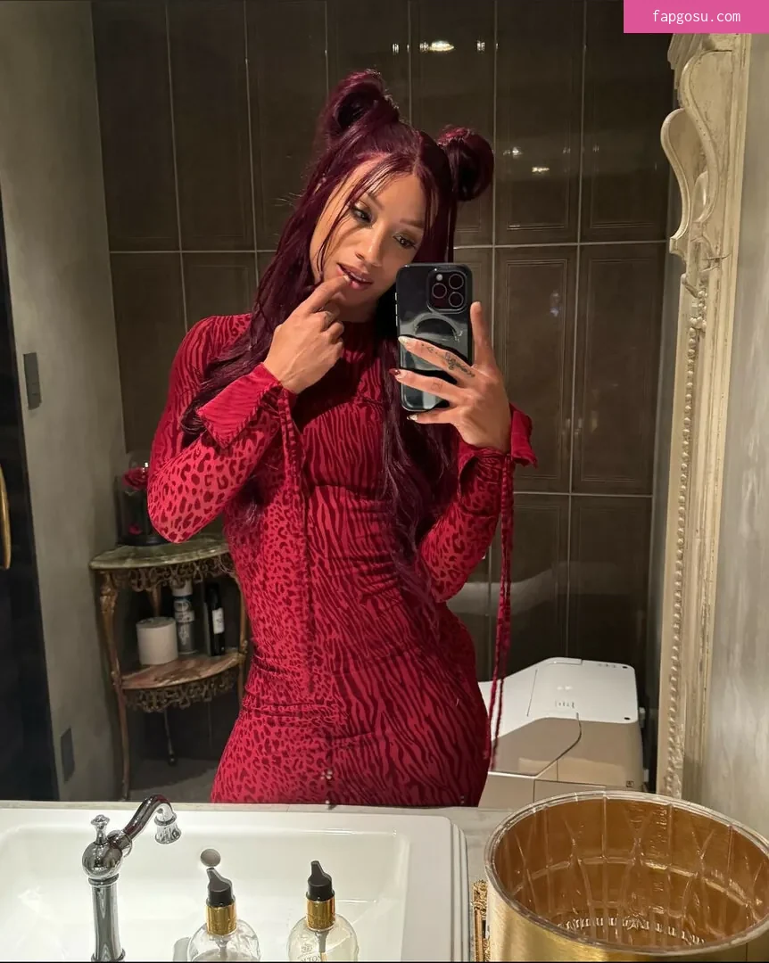 Sasha Banks