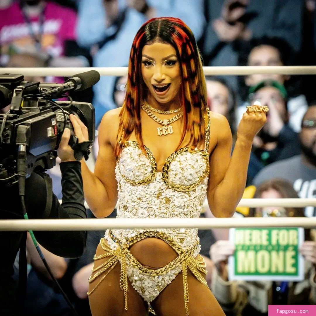 Sasha Banks