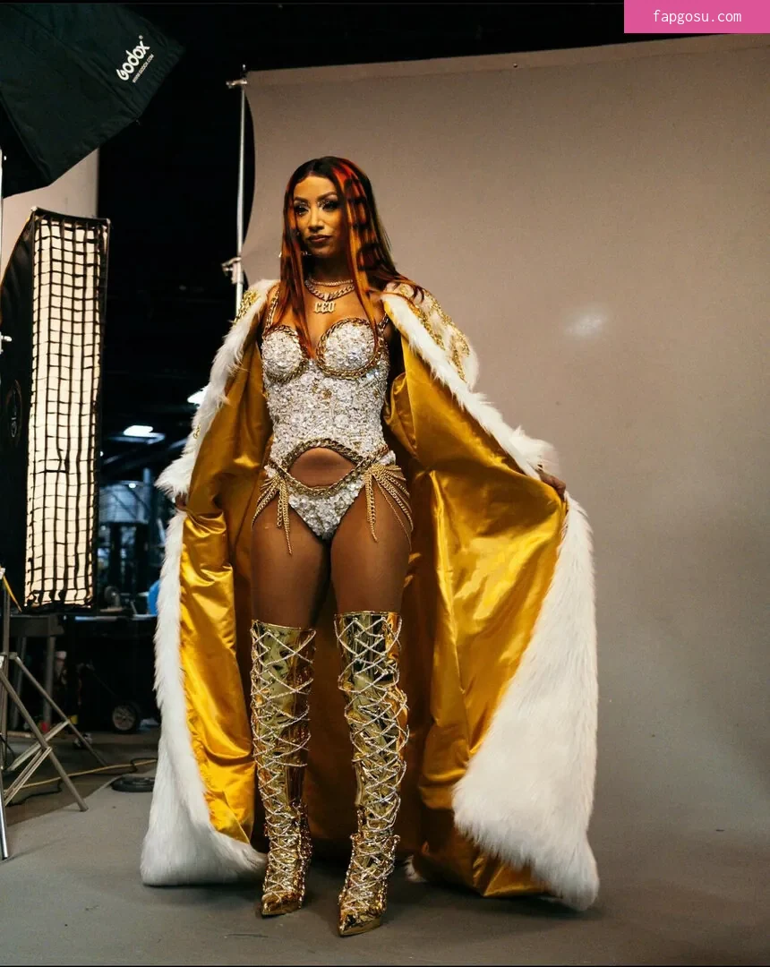 Sasha Banks