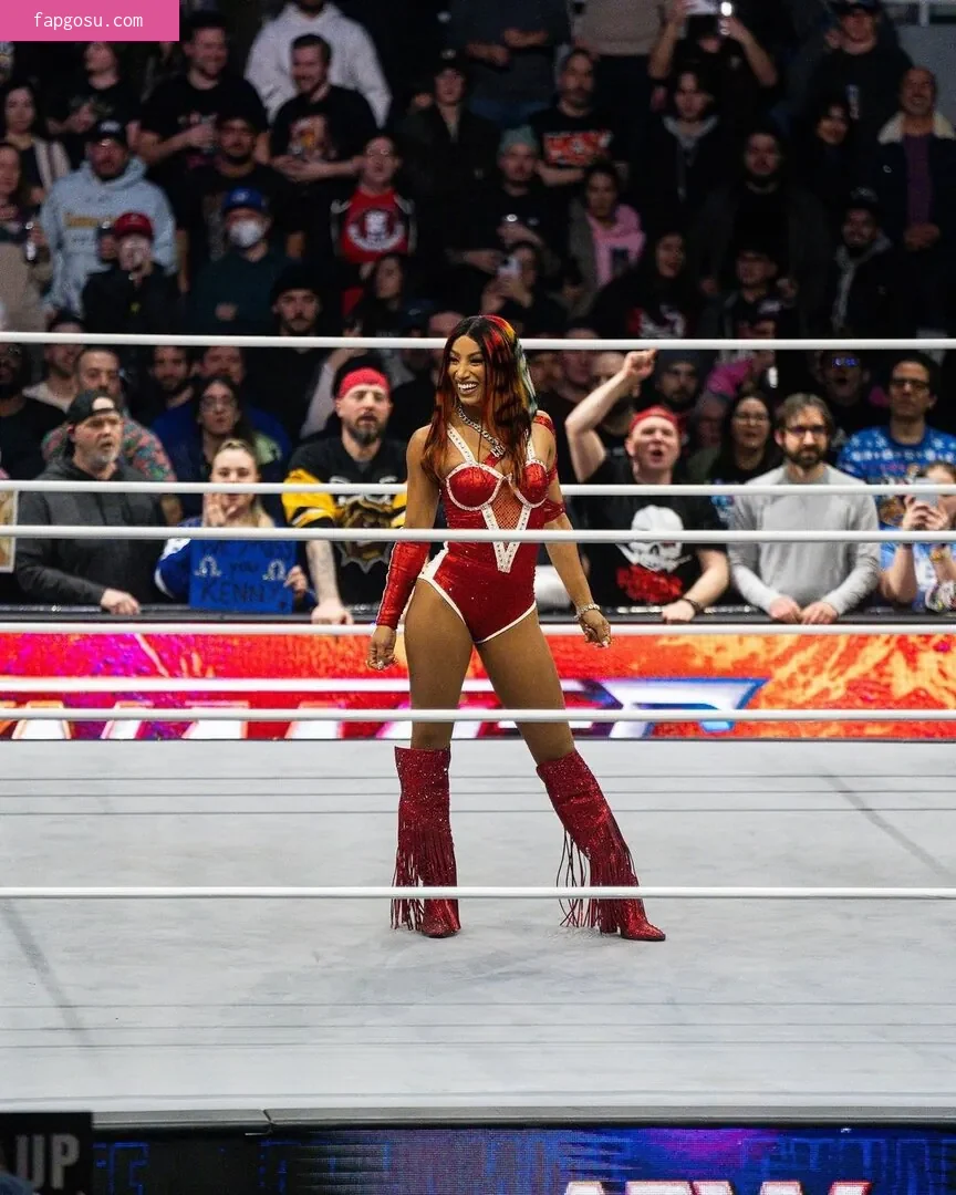 Sasha Banks
