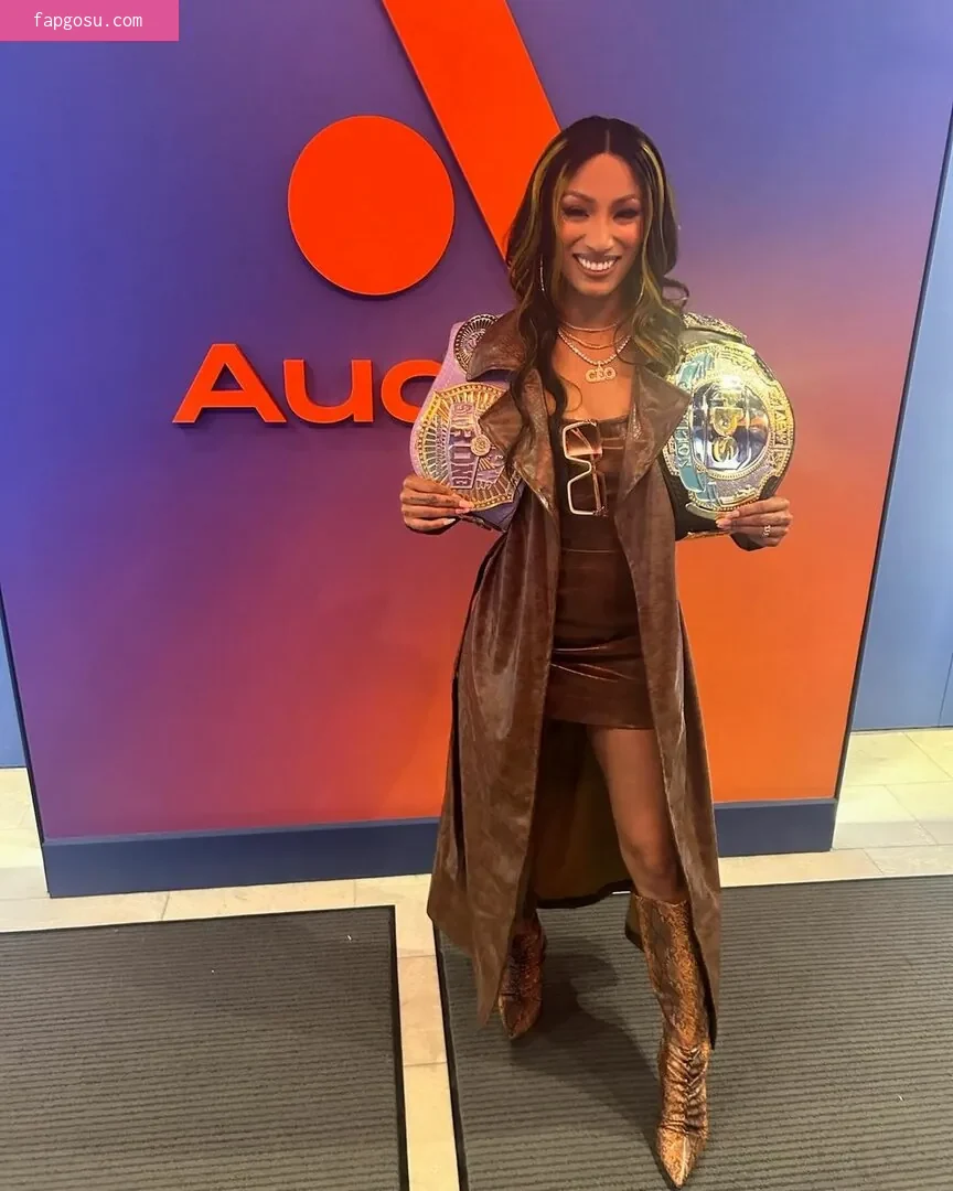 Sasha Banks