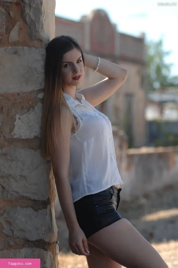 Stella Cox