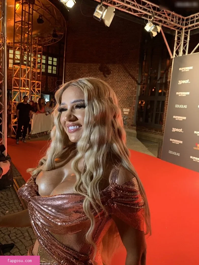 Shirin David