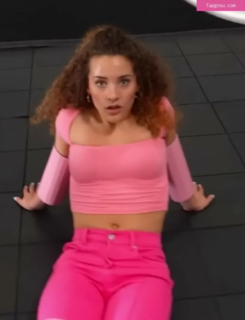 Sofie Dossi