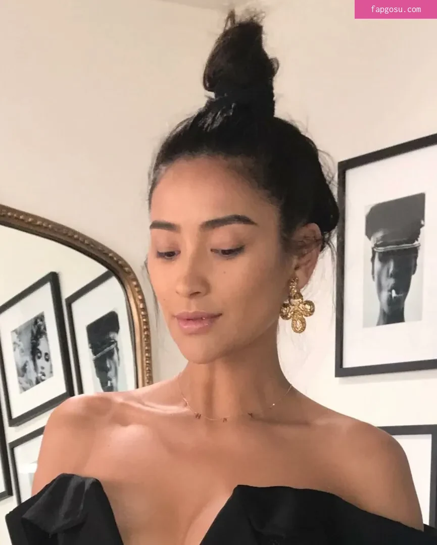 Shay Mitchell