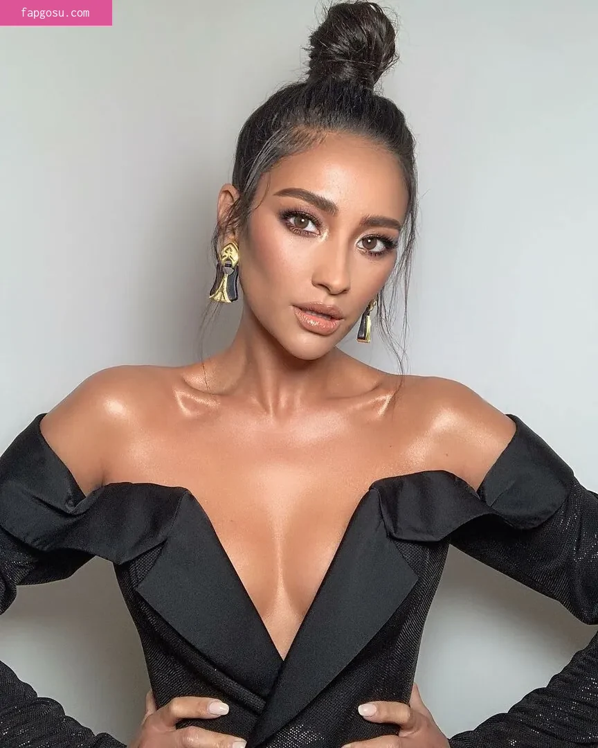 Shay Mitchell