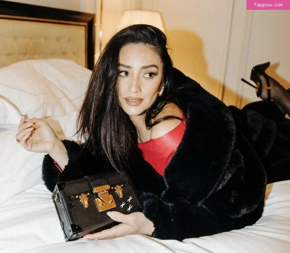 Shay Mitchell