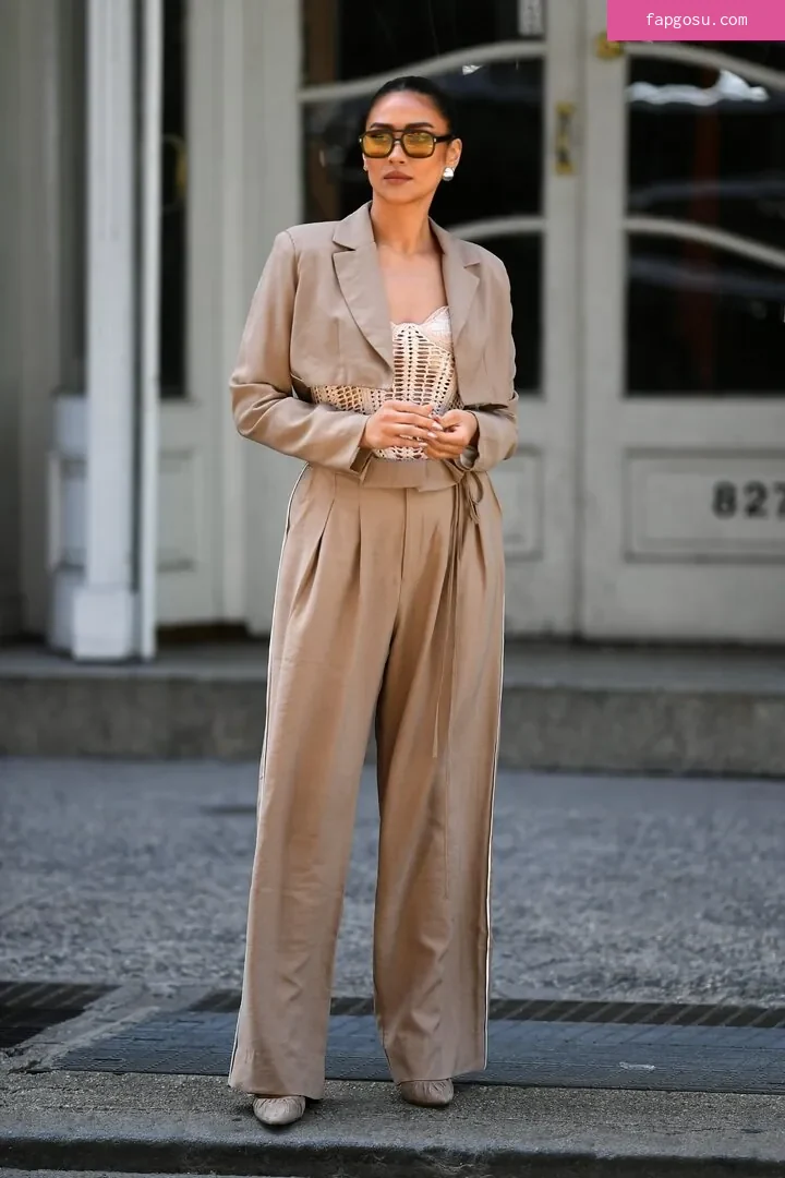 Shay Mitchell