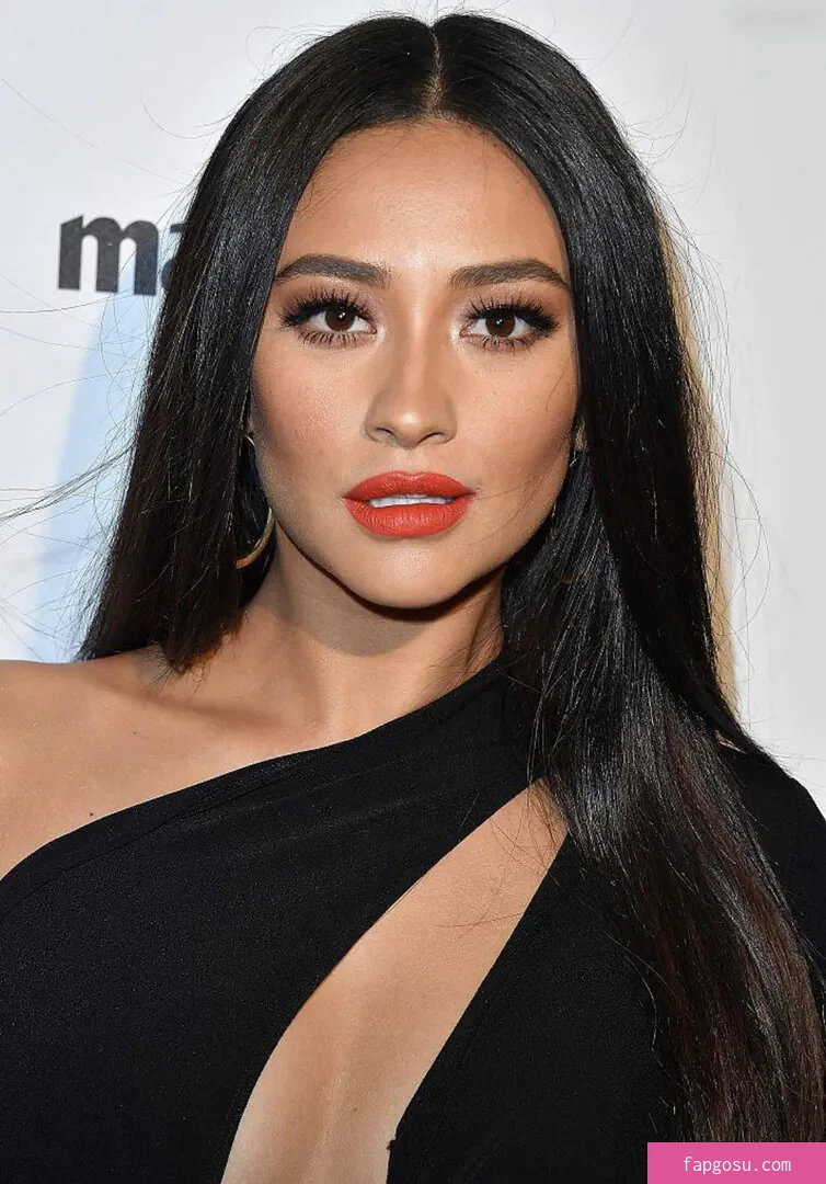 Shay Mitchell