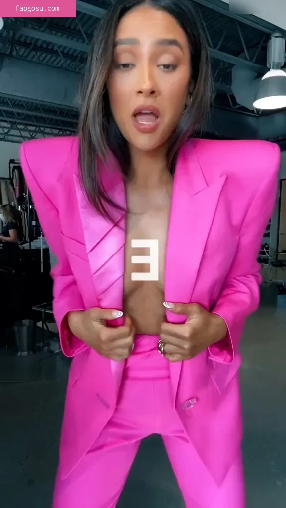 Shay Mitchell