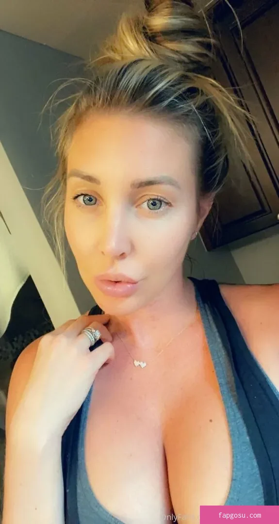 Samantha Saint