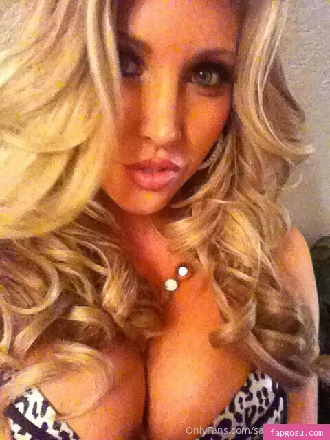 Samantha Saint
